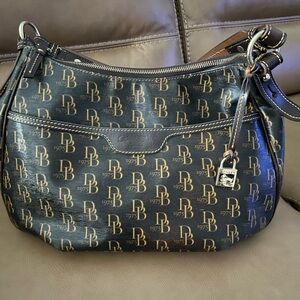Dooney & Bourke Perfect Purse